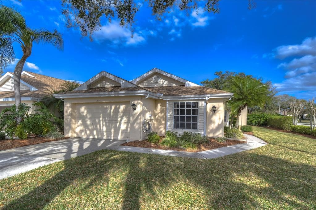 1015 NICENE COURT SUN CITY CENTER, FL 33573