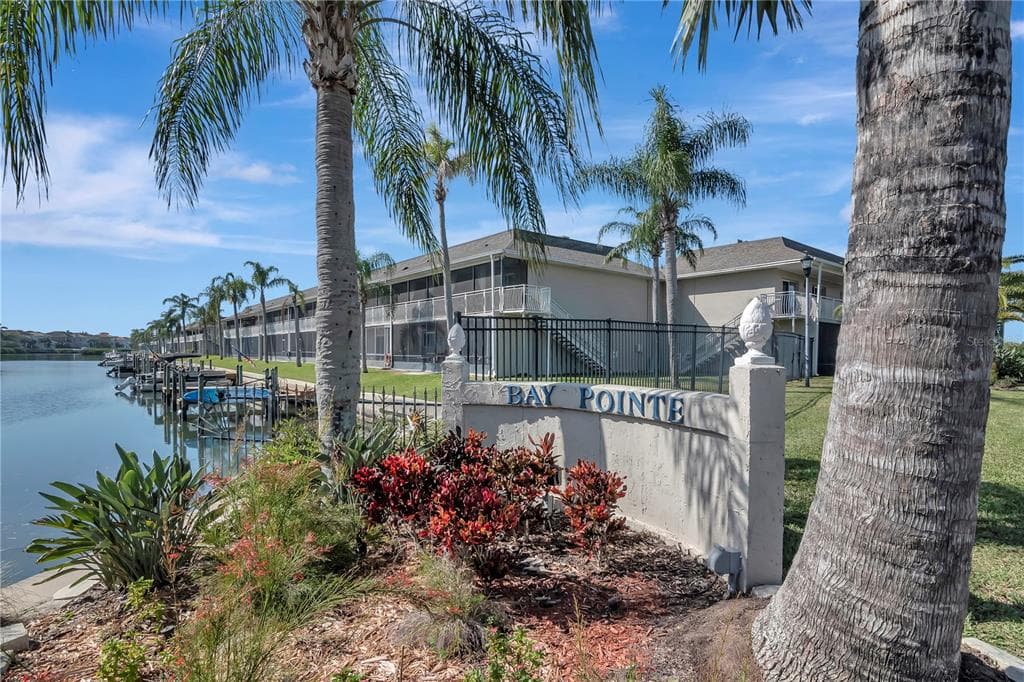 8806 BAY POINTE DRIVE UNIT 206 TAMPA, FL 33615