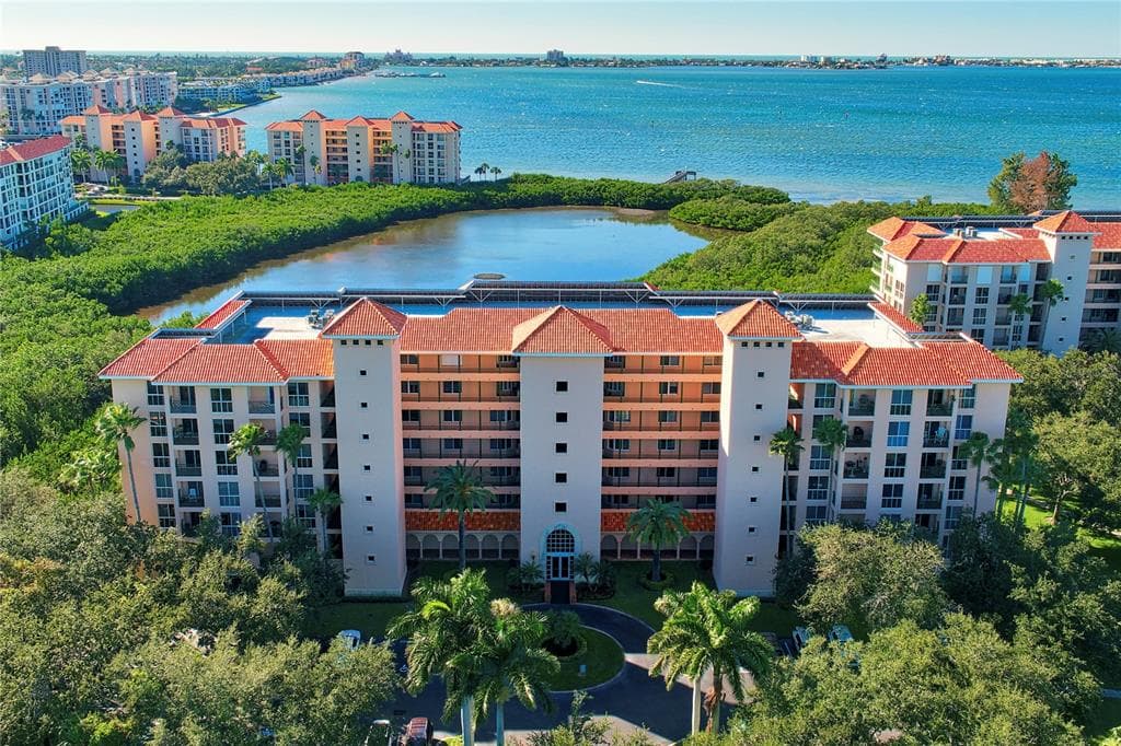 4750 DOLPHIN CAY LANE S UNIT 607 ST PETERSBURG, FL 33711