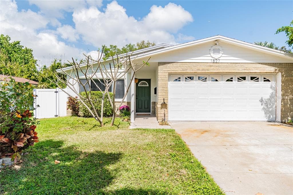 1827 MARYLAND AVENUE NE ST PETERSBURG, FL 33703