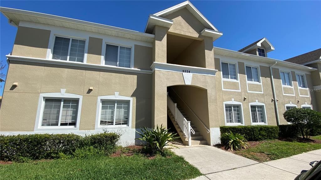 9524 NEWDALE WAY UNIT 101 RIVERVIEW, FL 33578