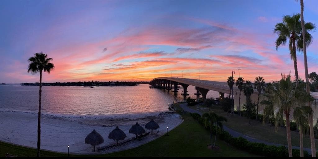 5701 BAHIA DEL MAR CIRCLE UNIT 405 ST PETERSBURG, FL 33715