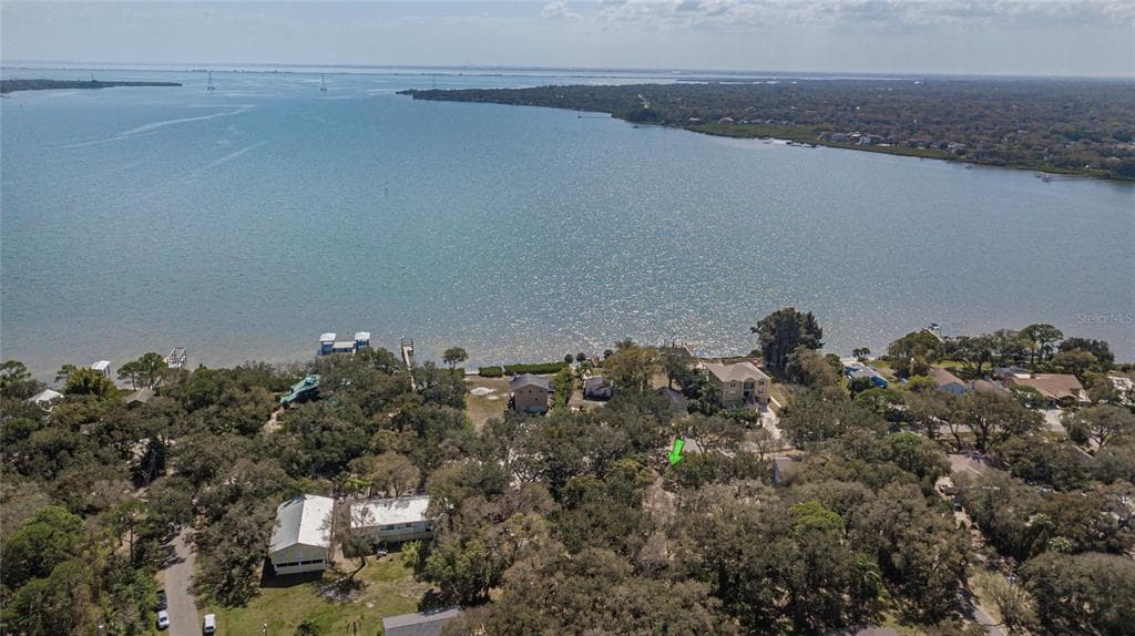 3708 SHORE BOULEVARD OLDSMAR, FL 34677