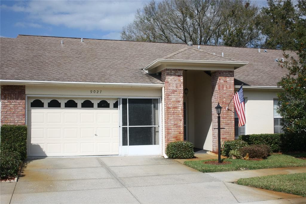9027 WARWICK LANE NEW PORT RICHEY, FL 34655