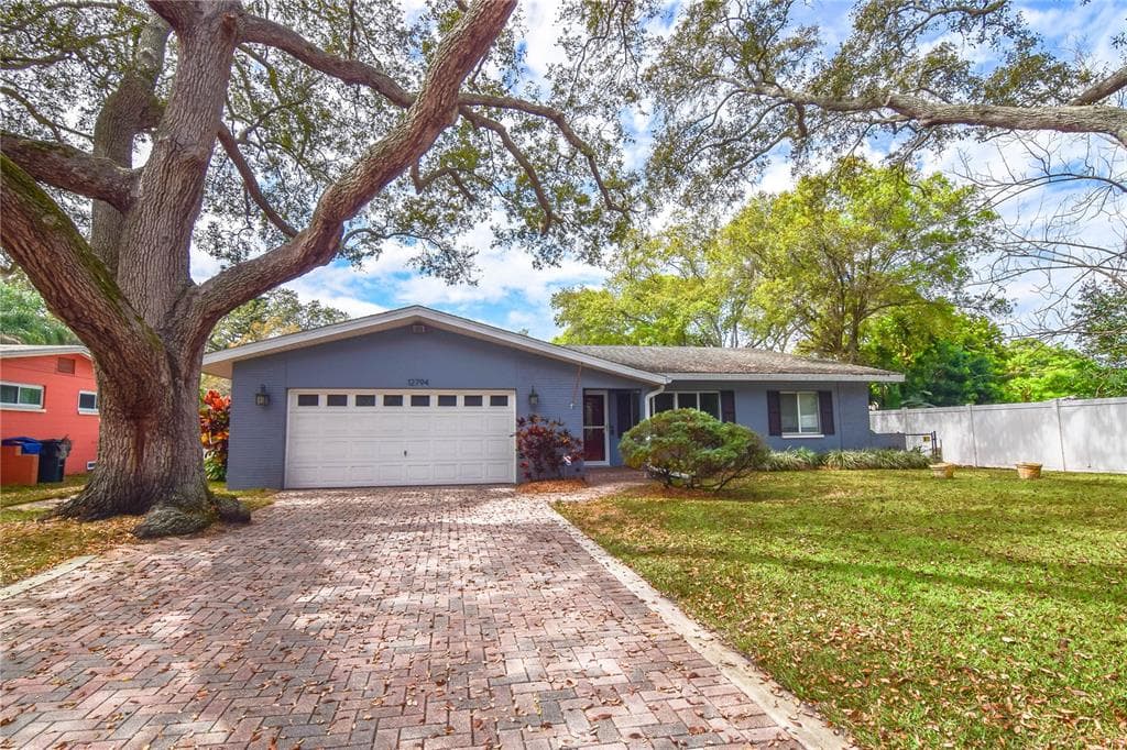 12794 PALM DRIVE LARGO, FL 33774