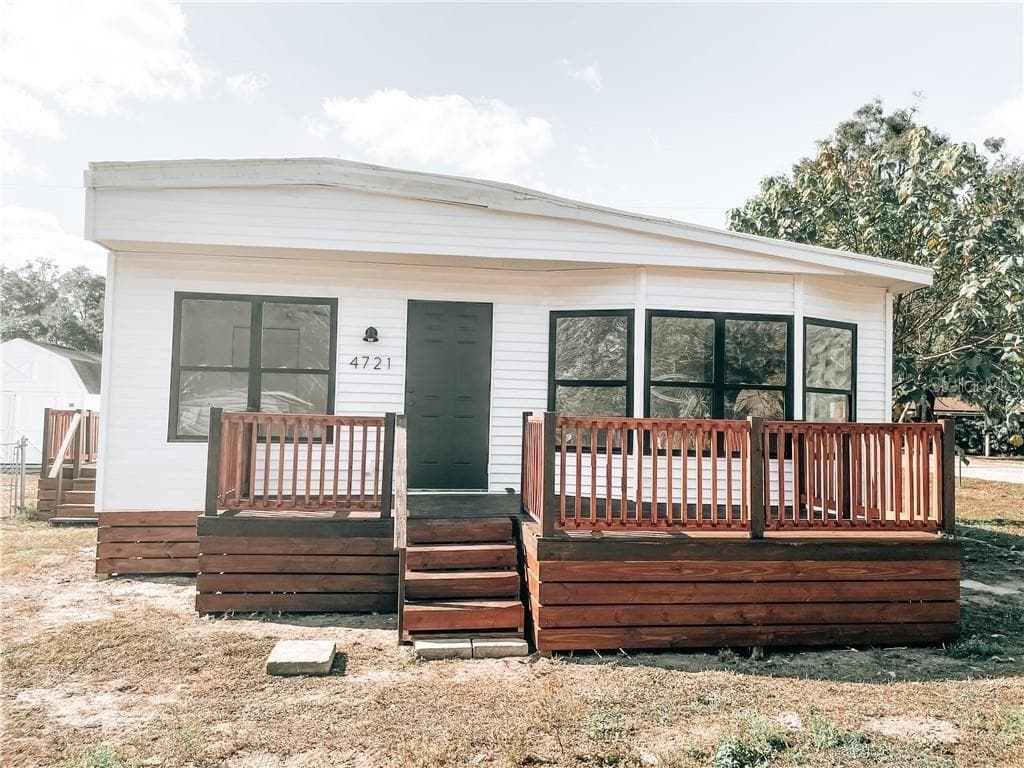 4721 BUCKEYE STREET ZEPHYRHILLS, FL 33542