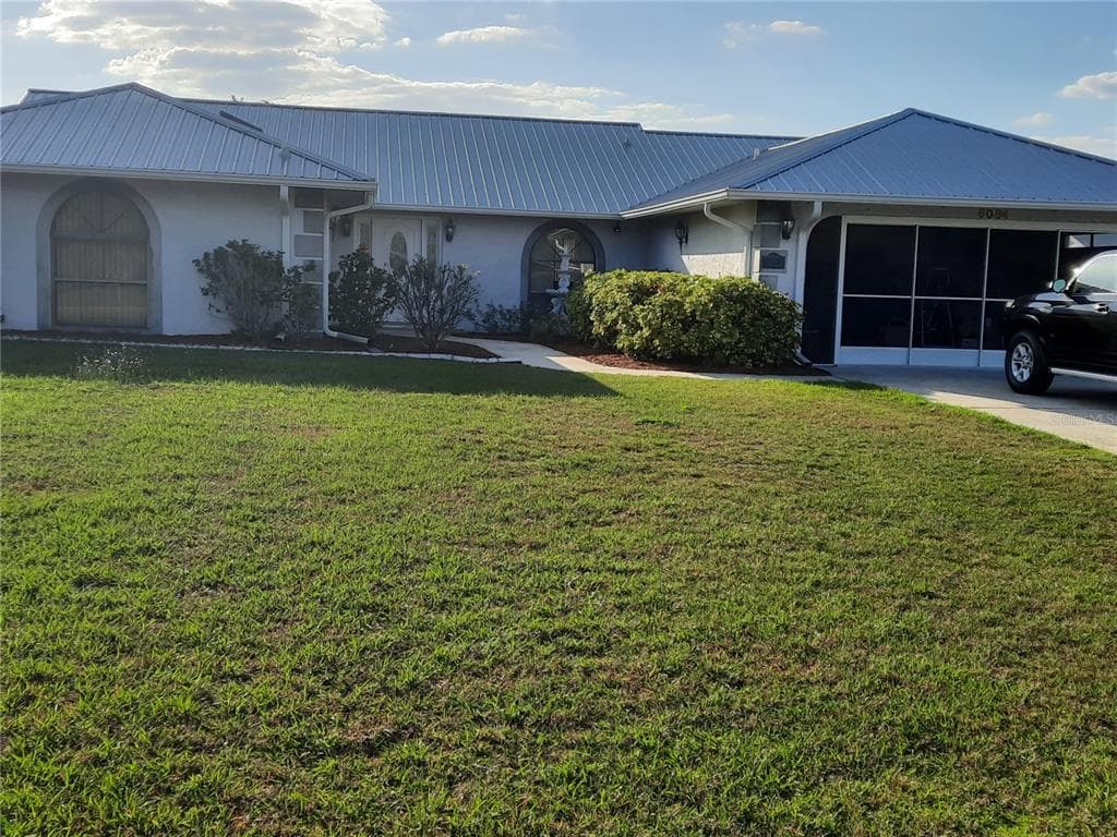 6084 AMARYLLIS N INDIAN LAKE ESTATES, FL 33855