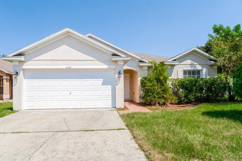2100 MALLARD CREEK CIRCLE KISSIMMEE, FL 34743