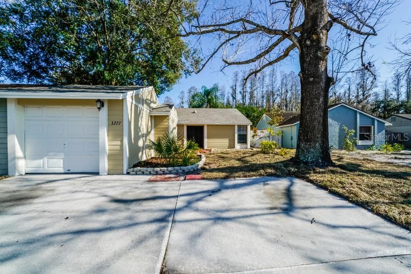 3277 FOX LAKE DRIVE TAMPA, FL 33618