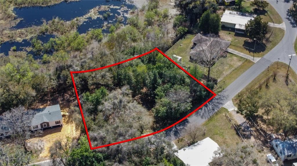 7968 E NORTHLAKE DRIVE FLORAL CITY, FL 34436