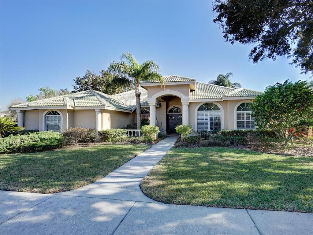 1810 OAK RIDGE ROAD SAFETY HARBOR, FL 34695