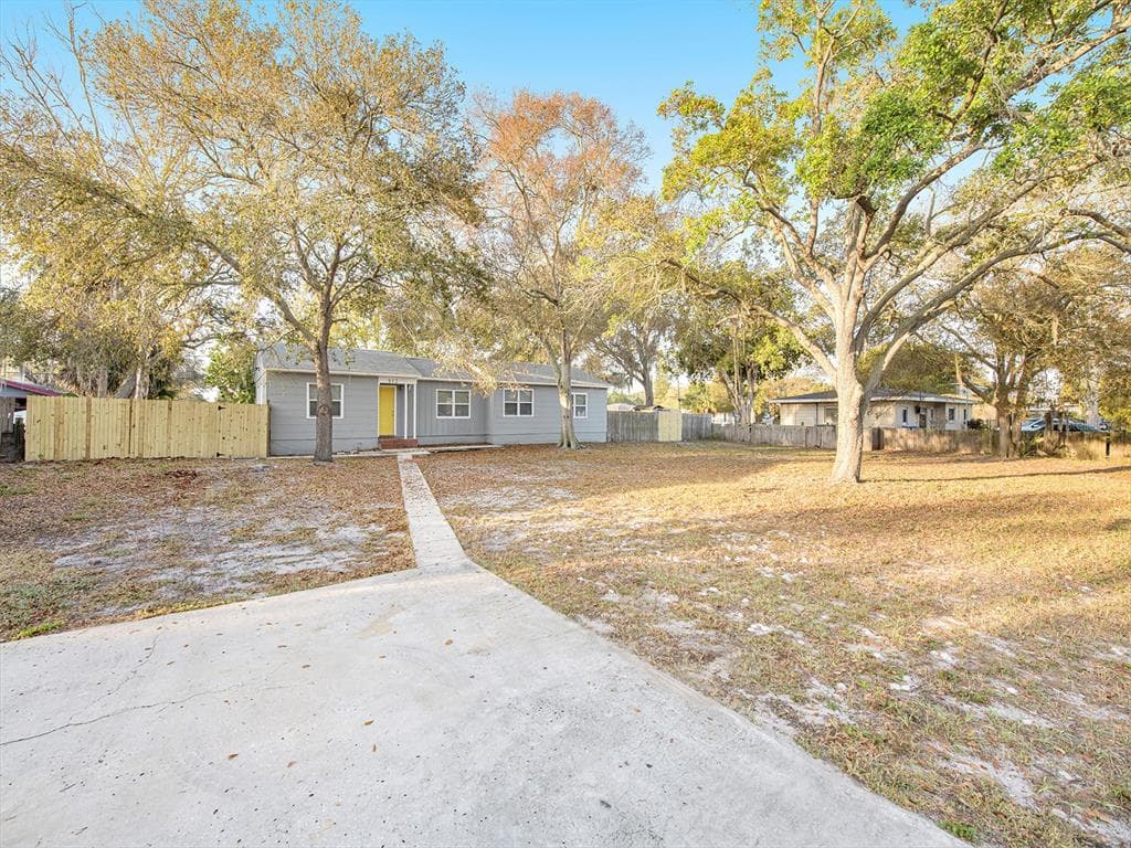 812 36TH AVENUE S ST PETERSBURG, FL 33705