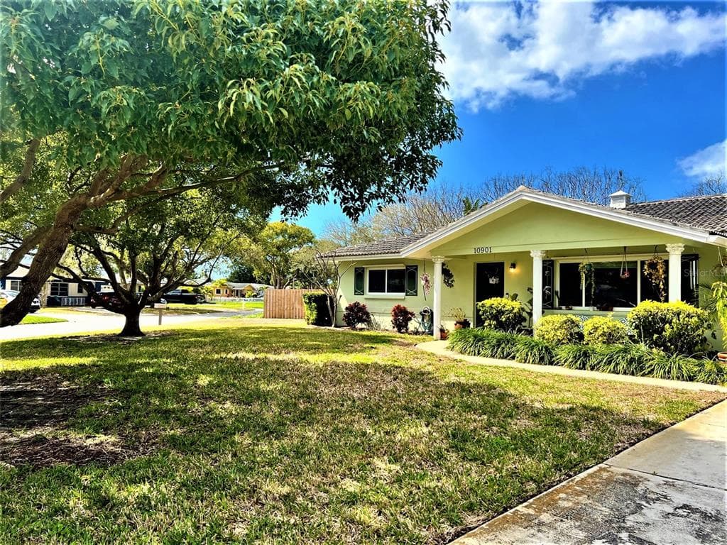 10901 88TH AVENUE SEMINOLE, FL 33772