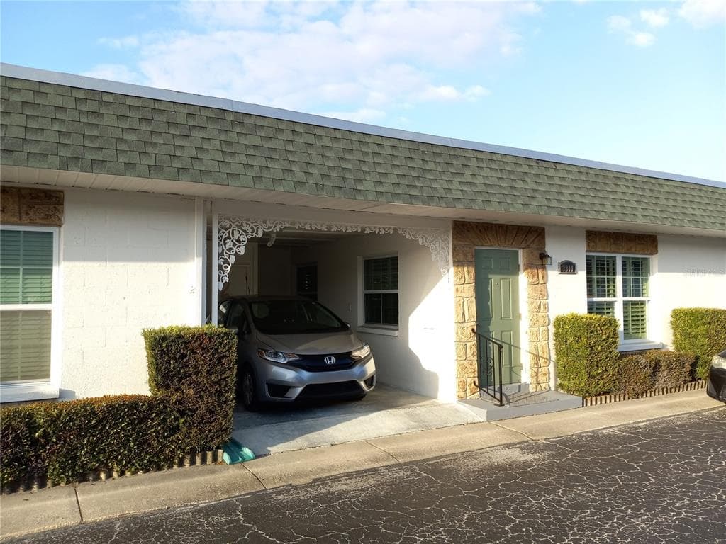 7811 38TH PLACE N ST PETERSBURG, FL 33709