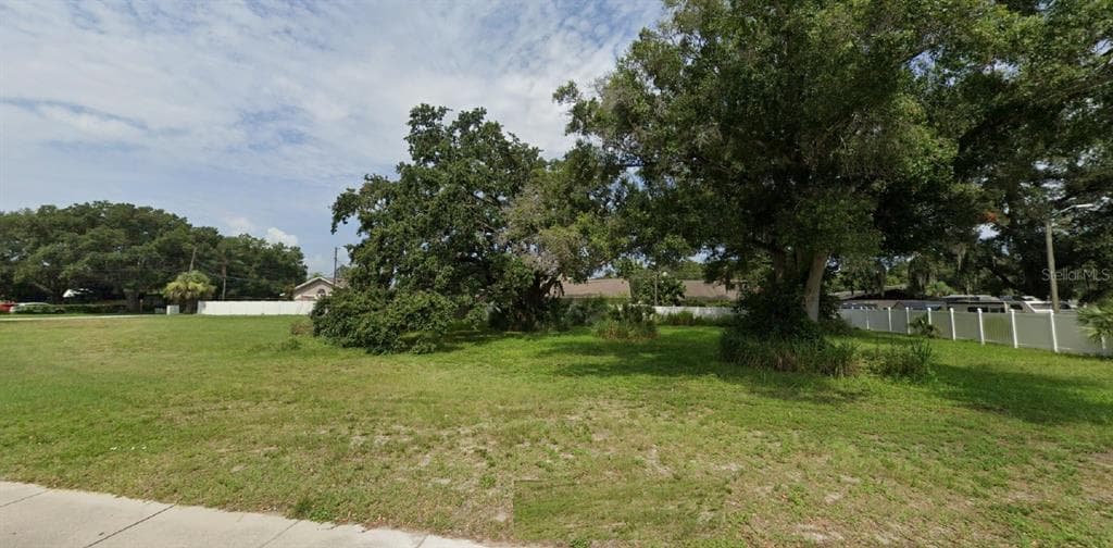 1080 SEMINOLE BOULEVARD LARGO, FL 33770
