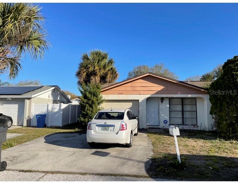 9405 BRAMBLE COURT TAMPA, FL 33615