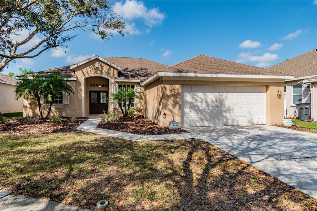 19104 CELLINI PLACE LUTZ, FL 33558