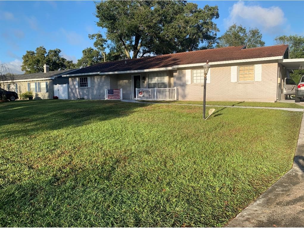 1504 MEADOWRIDGE DRIVE VALRICO, FL 33596