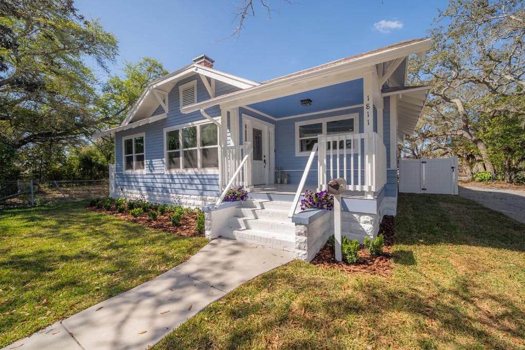 1811 44TH STREET S ST PETERSBURG, FL 33711