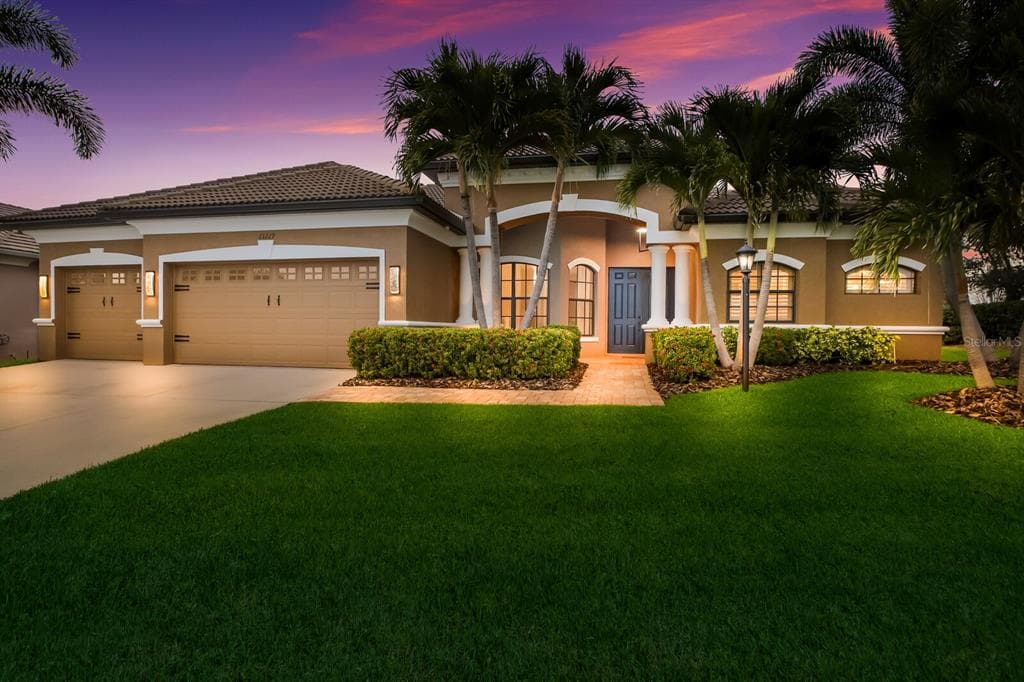 13229 BROWN THRASHER PIKE LAKEWOOD RANCH, FL 34202