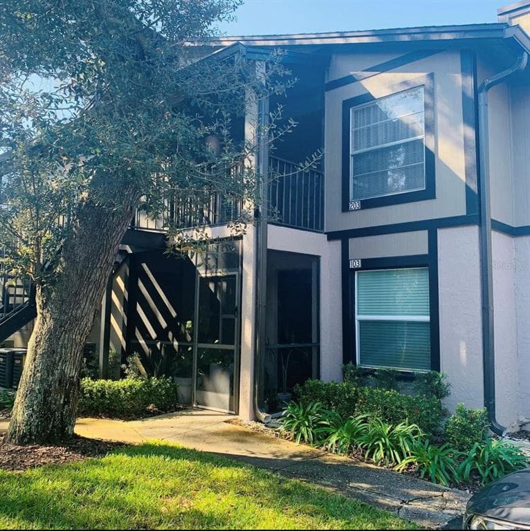 4005 TUMBLE WOOD TRAIL UNIT 203 TAMPA, FL 33613