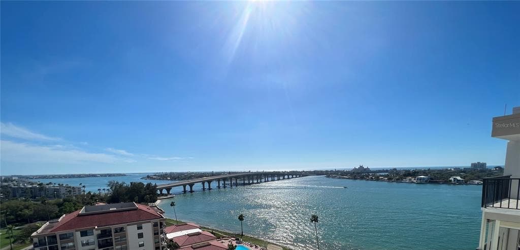 6265 SUN BOULEVARD UNIT 1204 ST PETERSBURG, FL 33715