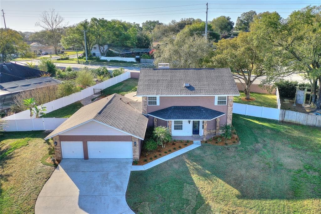 1805 STONECREST COURT LAKELAND, FL 33813