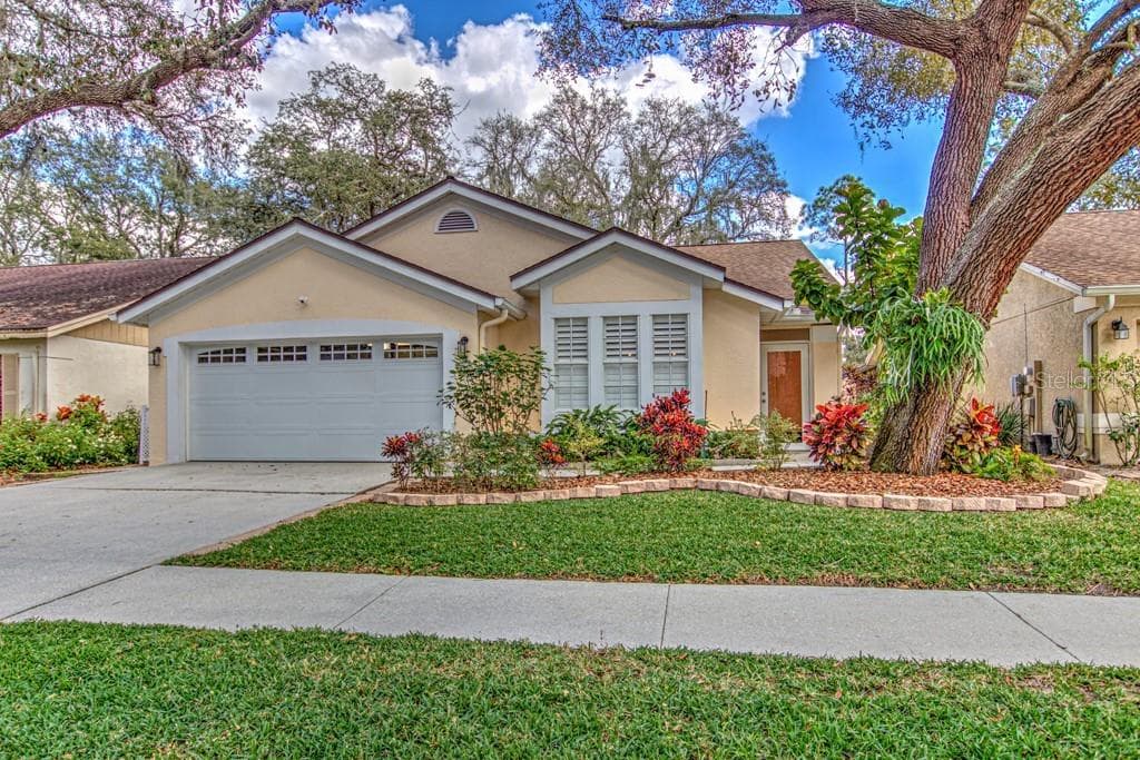 2558 WRENCREST CIRCLE VALRICO, FL 33596