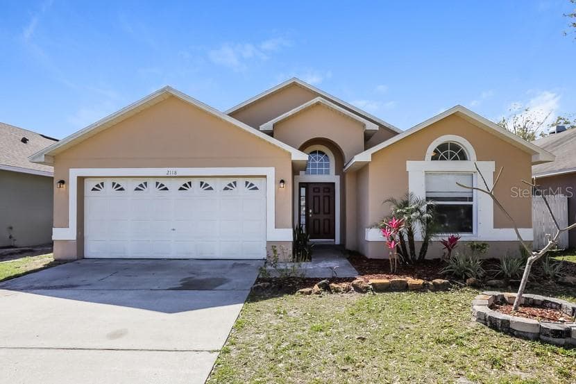 2118 FLINTLOCK BOULEVARD KISSIMMEE, FL 34743