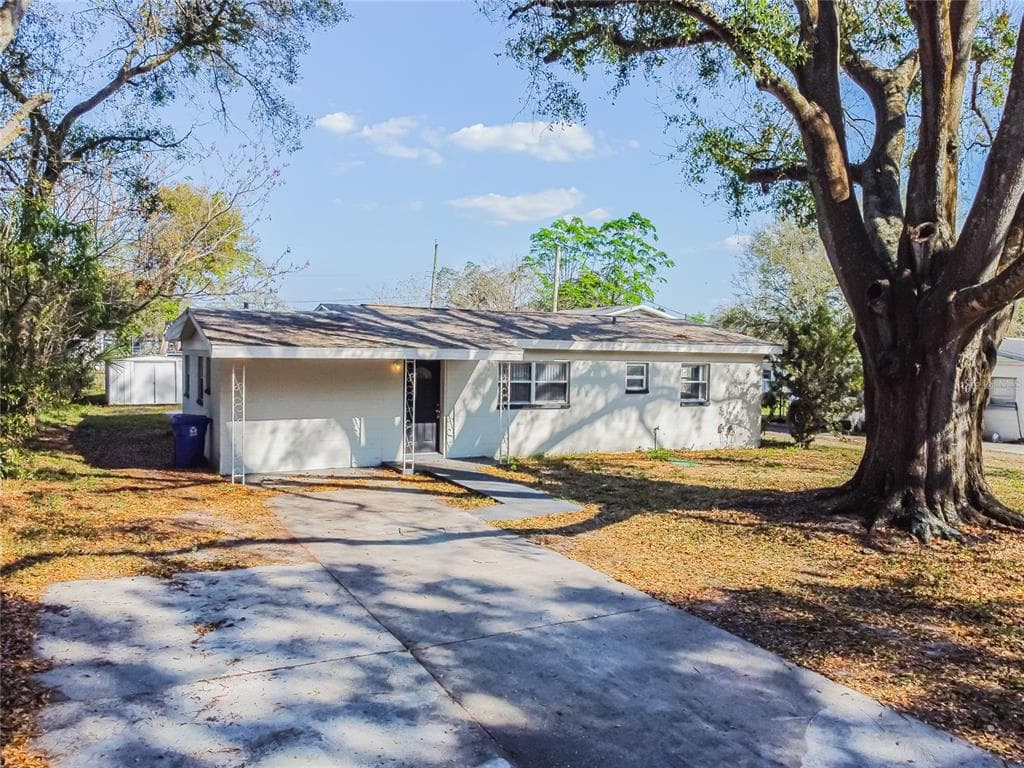 3223 DECATUR AVENUE LAKELAND, FL 33805