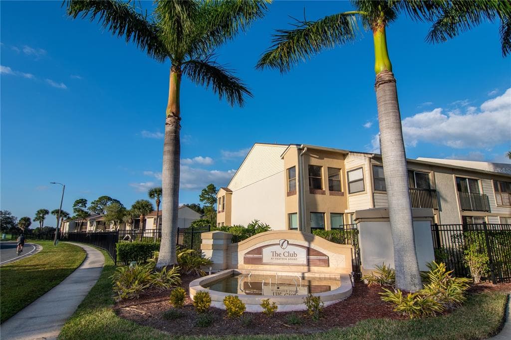 1905 OYSTER CATCHER LANE UNIT 924 CLEARWATER, FL 33762