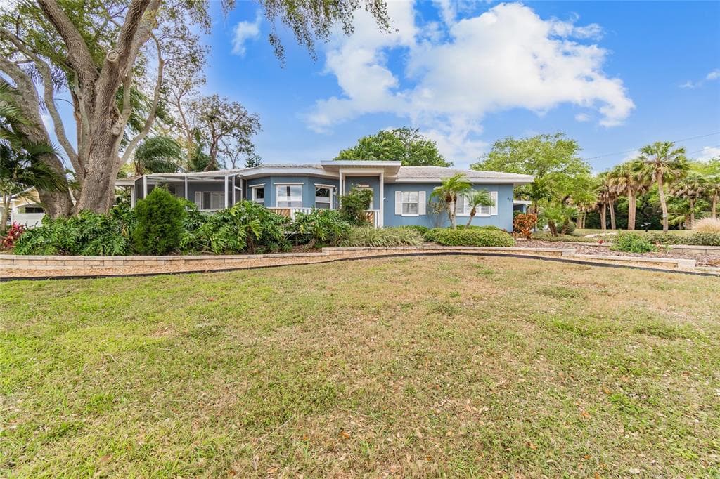401 WHITCOMB BOULEVARD TARPON SPRINGS, FL 34689