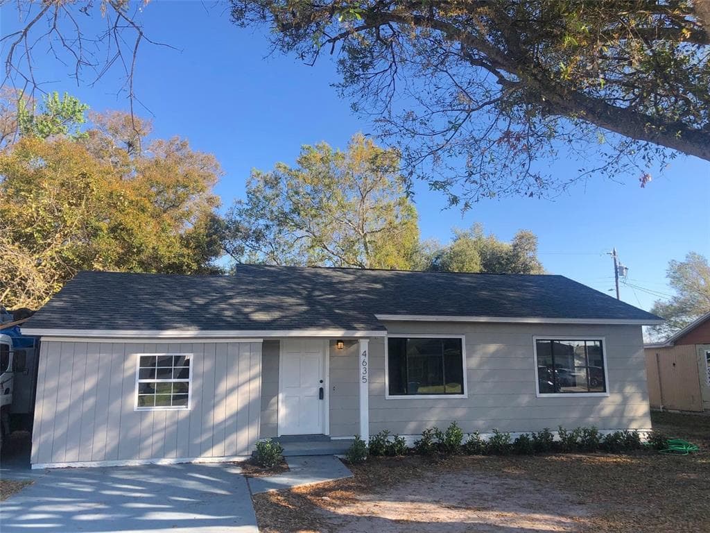 4635 EMERSON AVENUE S ST PETERSBURG, FL 33711