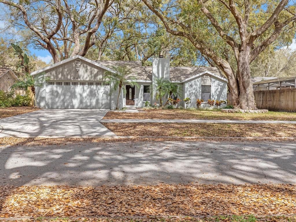 2412 SILVER FORREST LANE LUTZ, FL 33549