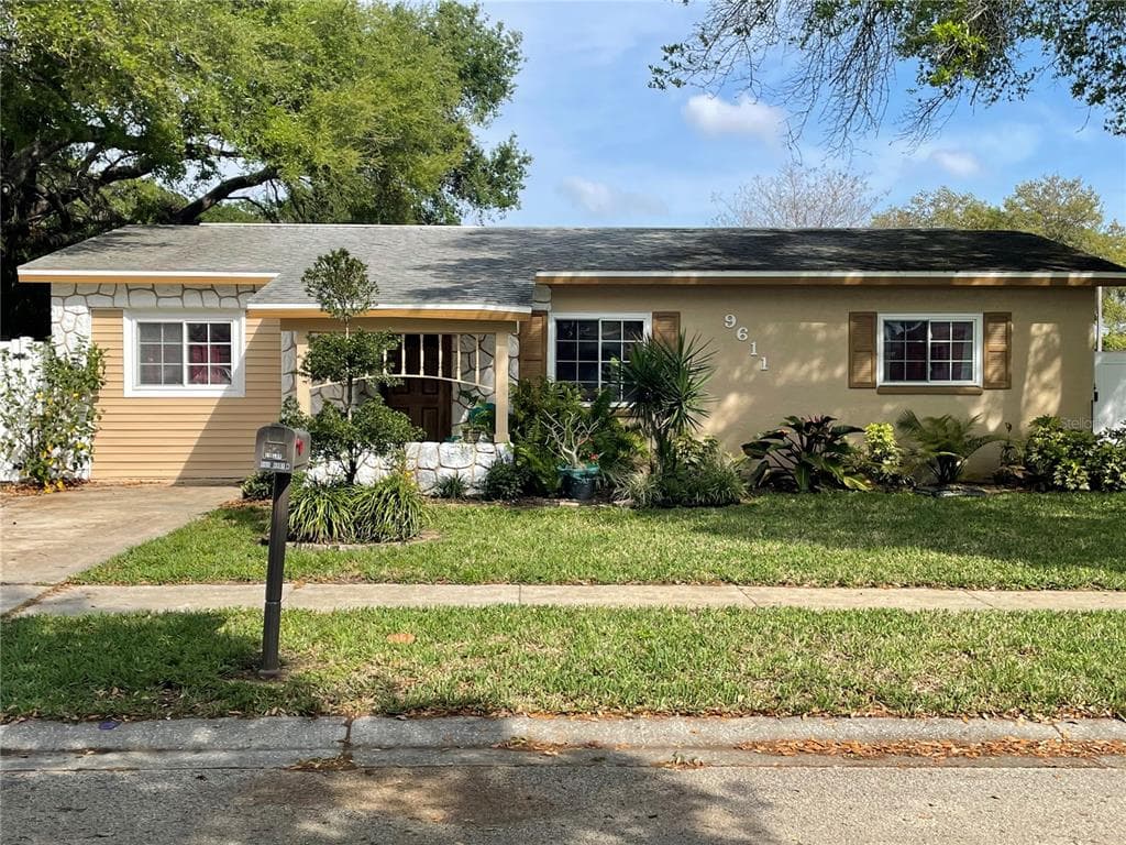 9611 69TH STREET N PINELLAS PARK, FL 33782