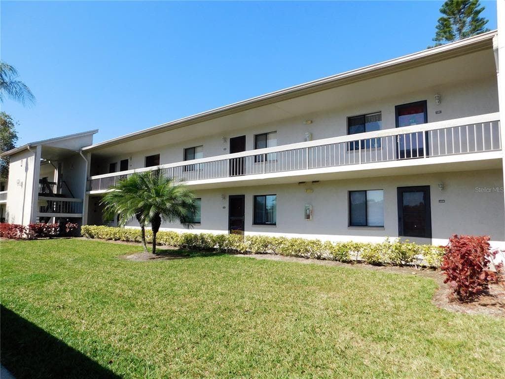121 NANCY DRIVE OLDSMAR, FL 34677