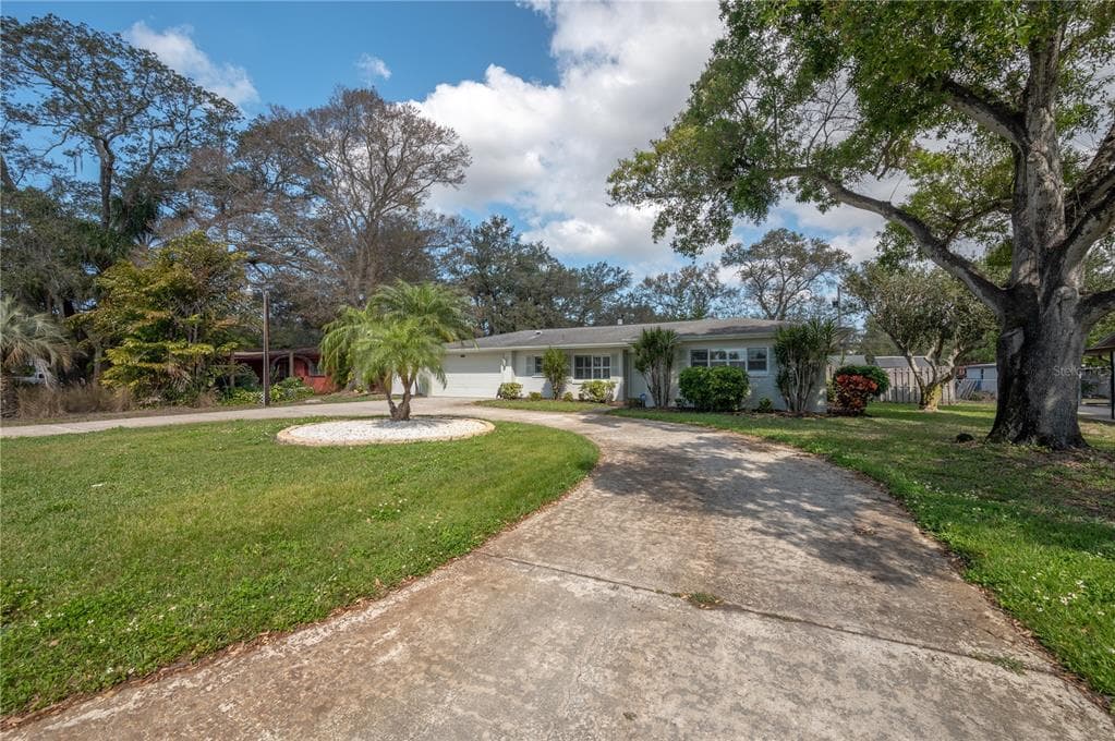 143 23RD AVENUE SW LARGO, FL 33778