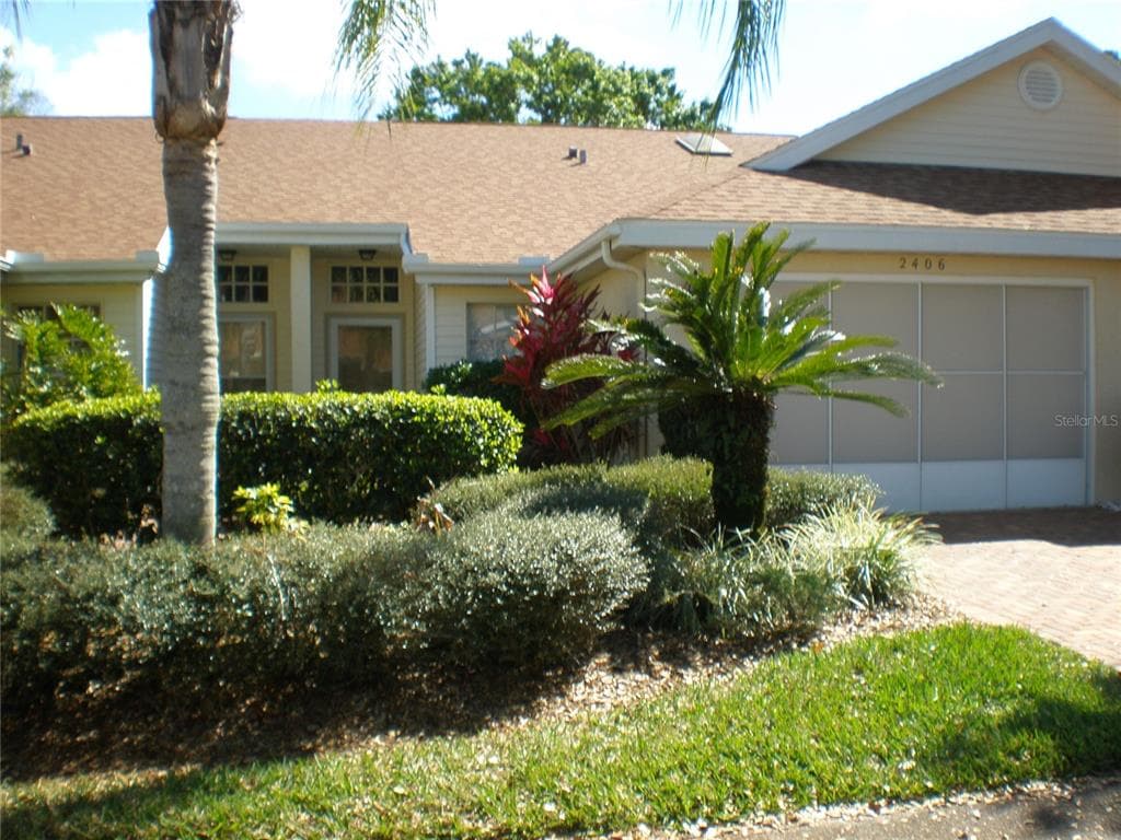 2406 NEW HAVEN CIRCLE UNIT 9 SUN CITY CENTER, FL 33573