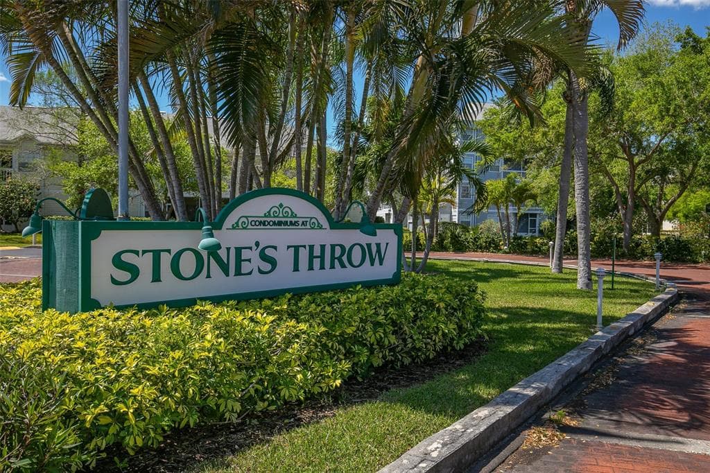 6802 STONESTHROW CIRCLE N UNIT 14205 ST PETERSBURG, FL 33710