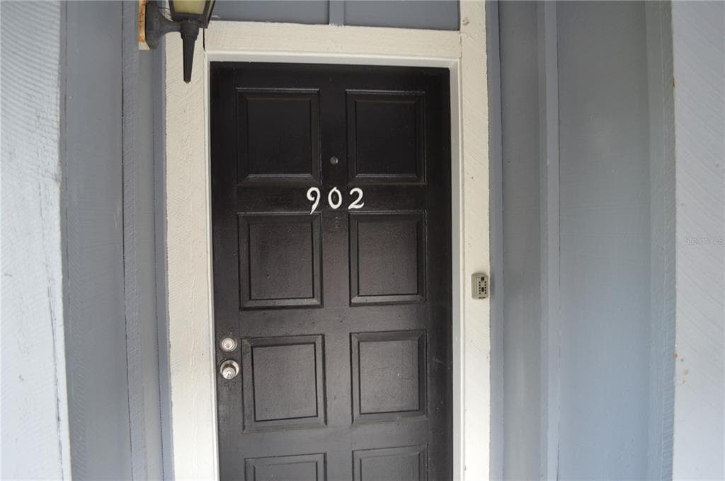 200 COUNTRY CLUB DRIVE UNIT 902 LARGO, FL 33771