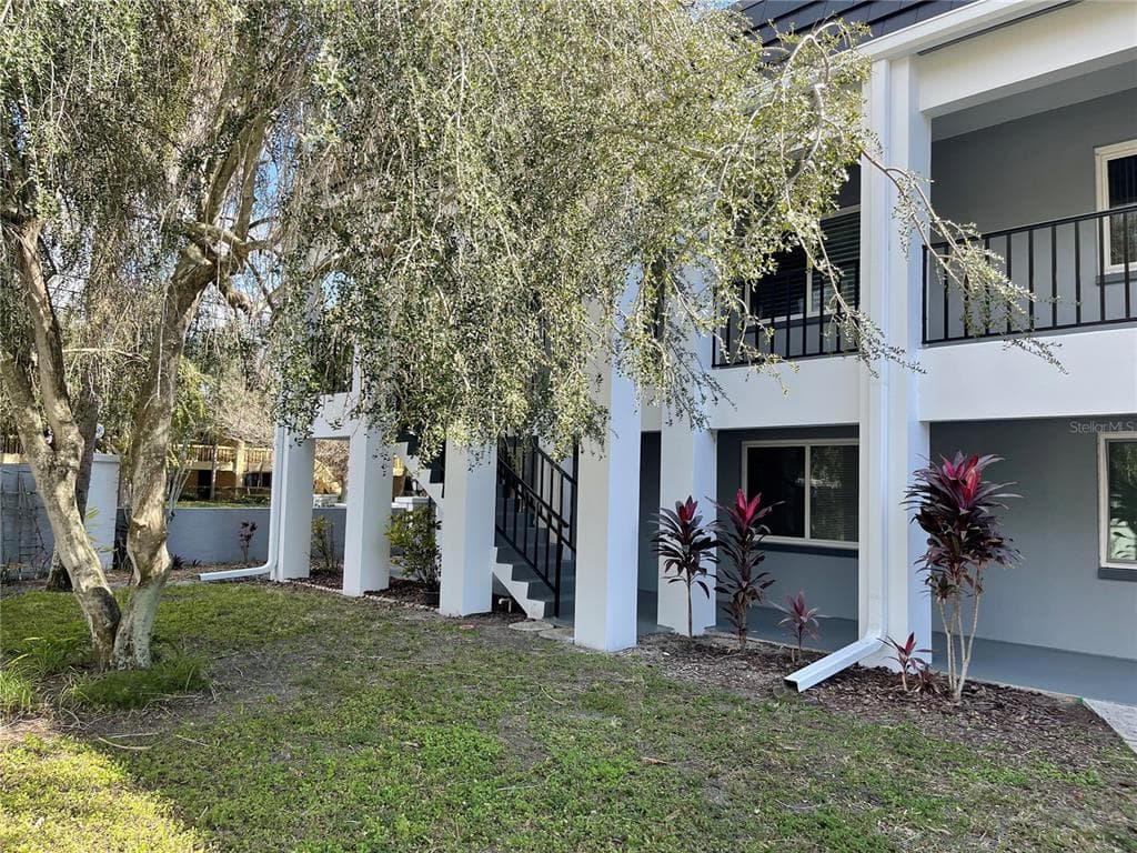 8651 10TH STREET N UNIT 136 ST PETERSBURG, FL 33702