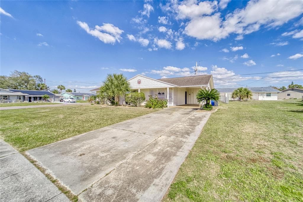 1207 DESERT HILLS DRIVE SUN CITY CENTER, FL 33573