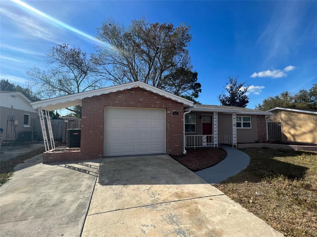 1351 VIKING DRIVE HOLIDAY, FL 34691