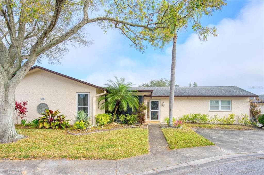 2821 SHERBROOKE LANE UNIT A PALM HARBOR, FL 34684
