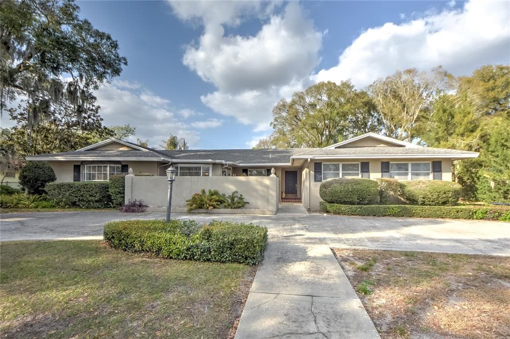 614 ROYAL CREST DRIVE BRANDON, FL 33511