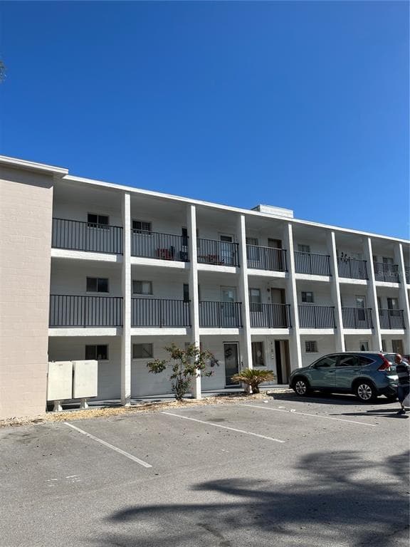 2037 SUNSET DRIVE UNIT E34