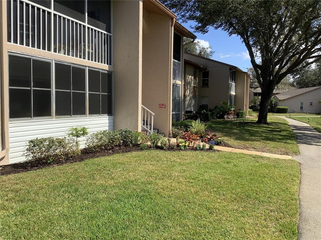 13122 SLASH PINE DRIVE UNIT H1 HUDSON, FL 34669