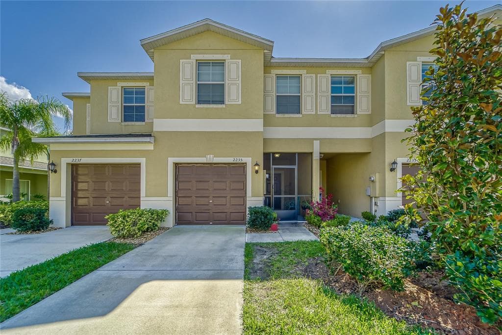 2235 GOLDEN FALCON DRIVE RUSKIN, FL 33570