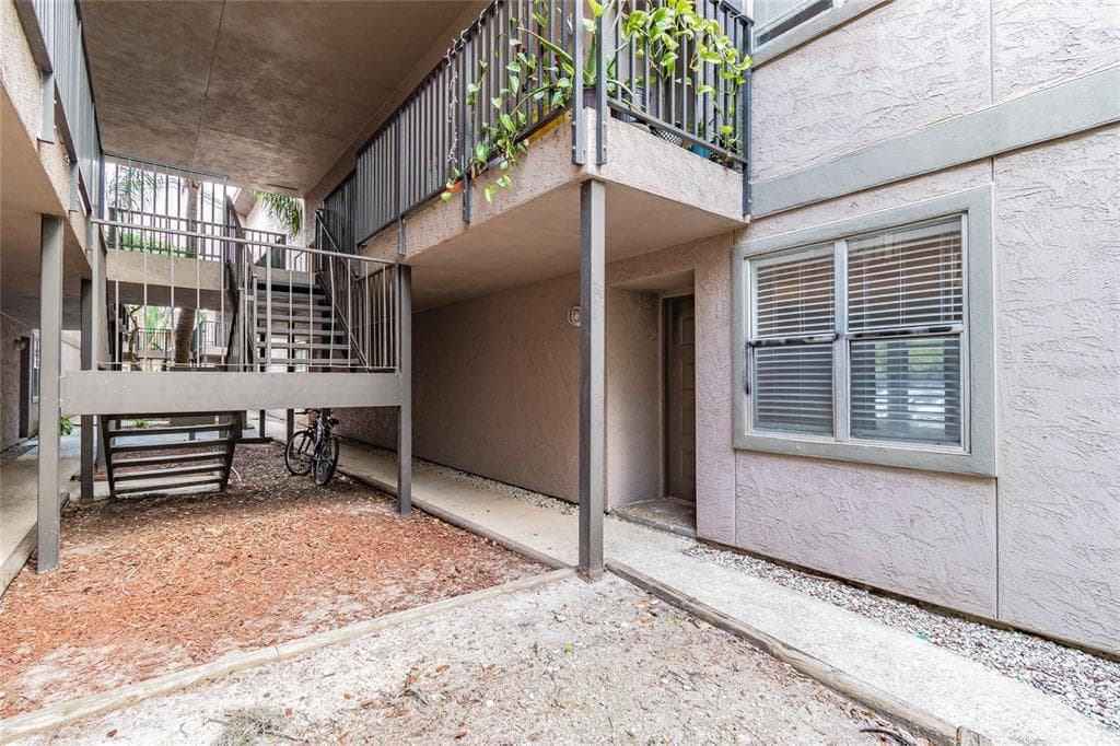 4209 WINDING MOSS TRAIL UNIT 107 TAMPA, FL 33613