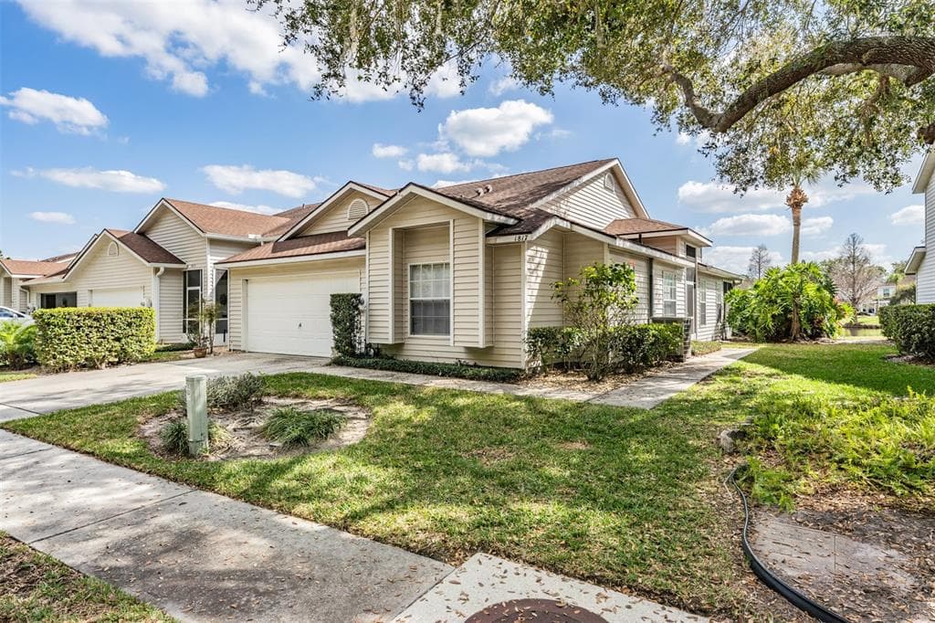 1817 LAKE HERON DRIVE LUTZ, FL 33549
